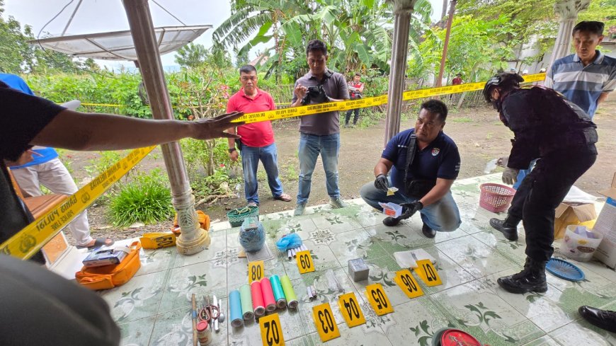 Polres Situbondo Amankan Tersangka Pembuat Petasan Sita 5,1 Kg Bubuk Mercon