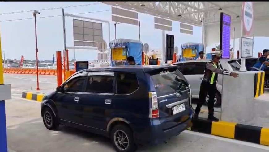 Polda Jatim Terapkan Mobile Reader di Gerbang Tol Situbondo Barat