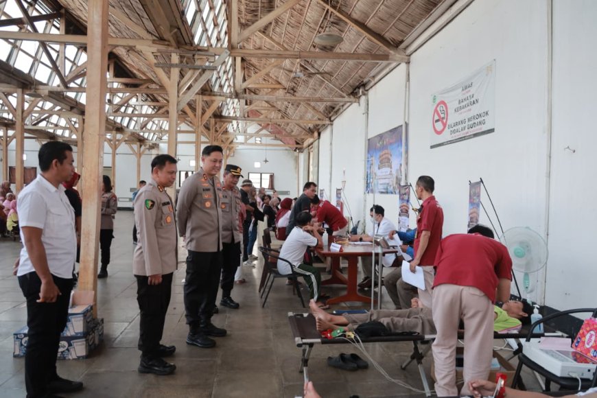 Polres Jember Peduli Kesehatan Buruh, Gelar MCU Gratis Jelang May Day