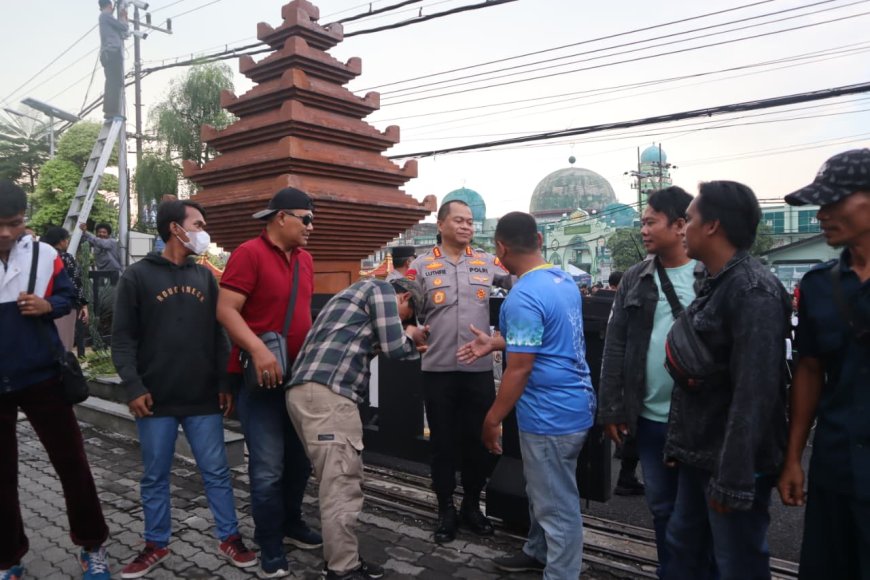 May Day Kondusif, Kapolrestabes Surabaya Sampaikan Apresiasi untuk Serikat Pekerja dan Mahasiswa